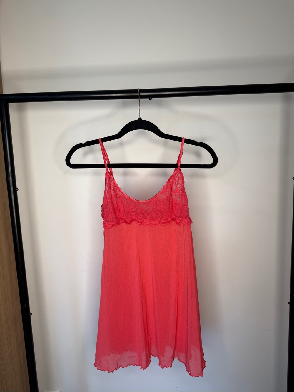 Victoria’s Secret Vintage early 2000’s Lace-Trim Chemise Slip - Coral Pink